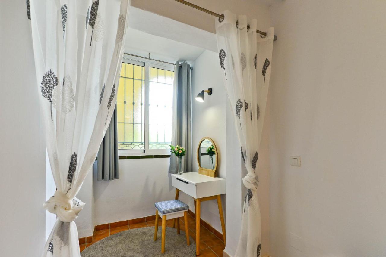 Refurbished 2-Bed Apartment Burriana Beach. Нерха Екстер'єр фото