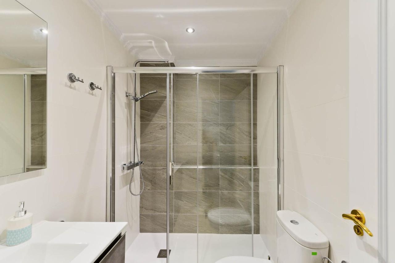 Refurbished 2-Bed Apartment Burriana Beach. Нерха Екстер'єр фото
